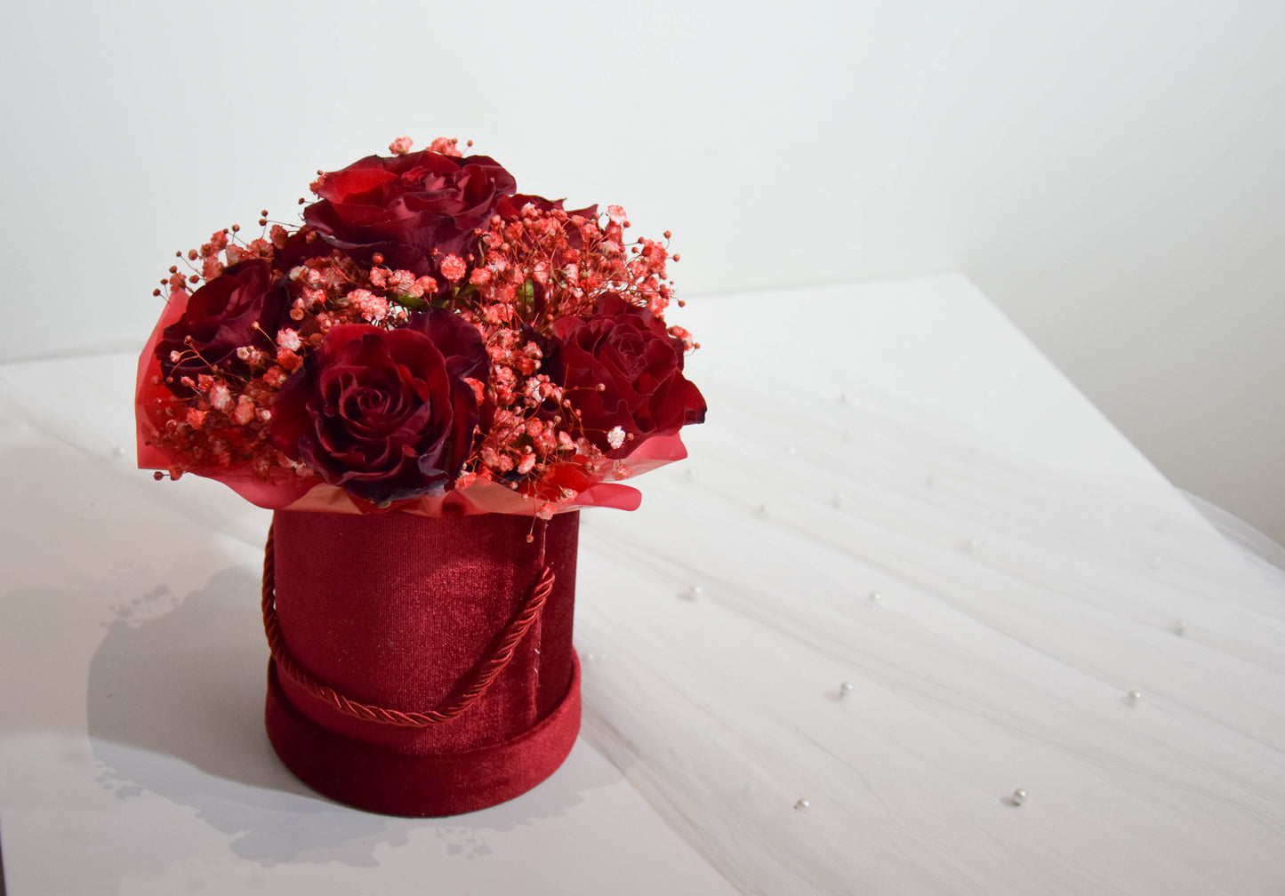 FLOWER BOX klasyczne czerwone róże